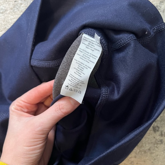 Alo Yoga Full Length Mesh Leggings Size M - Picture 6 of 8